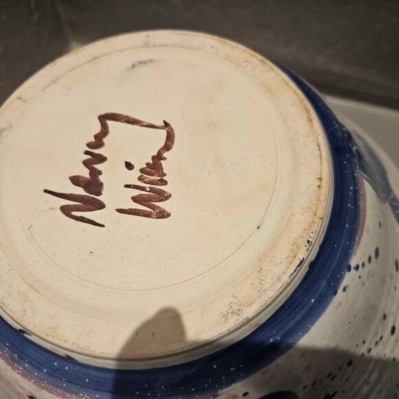 12" Glazed Pottery Bowl Fishy - Picture 6 of 6